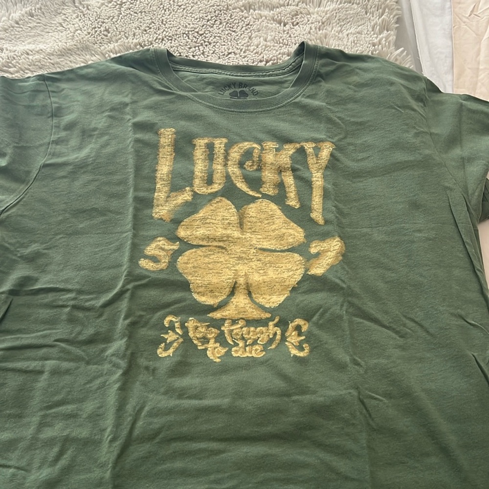 Men’s Lucky brand graphic tee